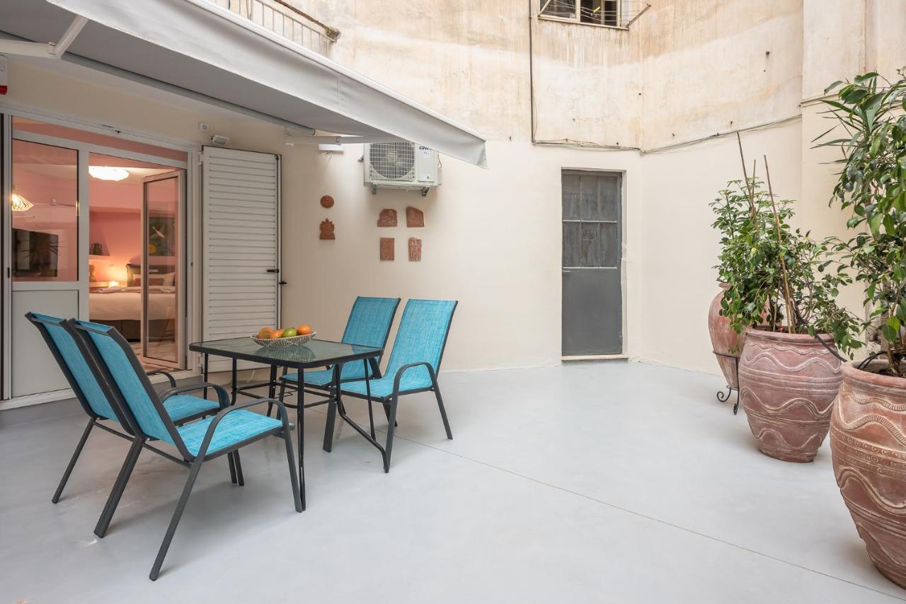 The Courtyard Oasis Atenas Exterior foto