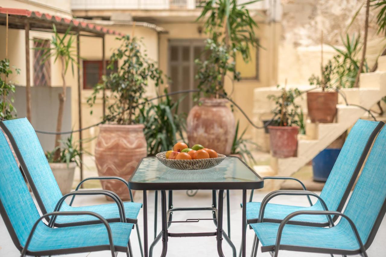 The Courtyard Oasis Atenas Exterior foto